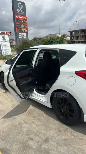 Toyota Corolla 2017 White