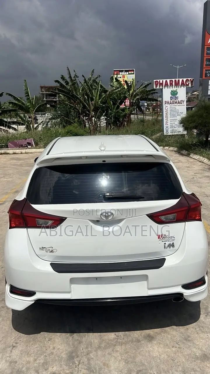 Toyota Corolla 2017 White