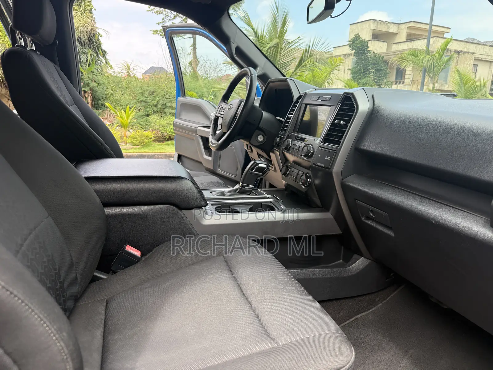 Ford F-150 2020 Blue