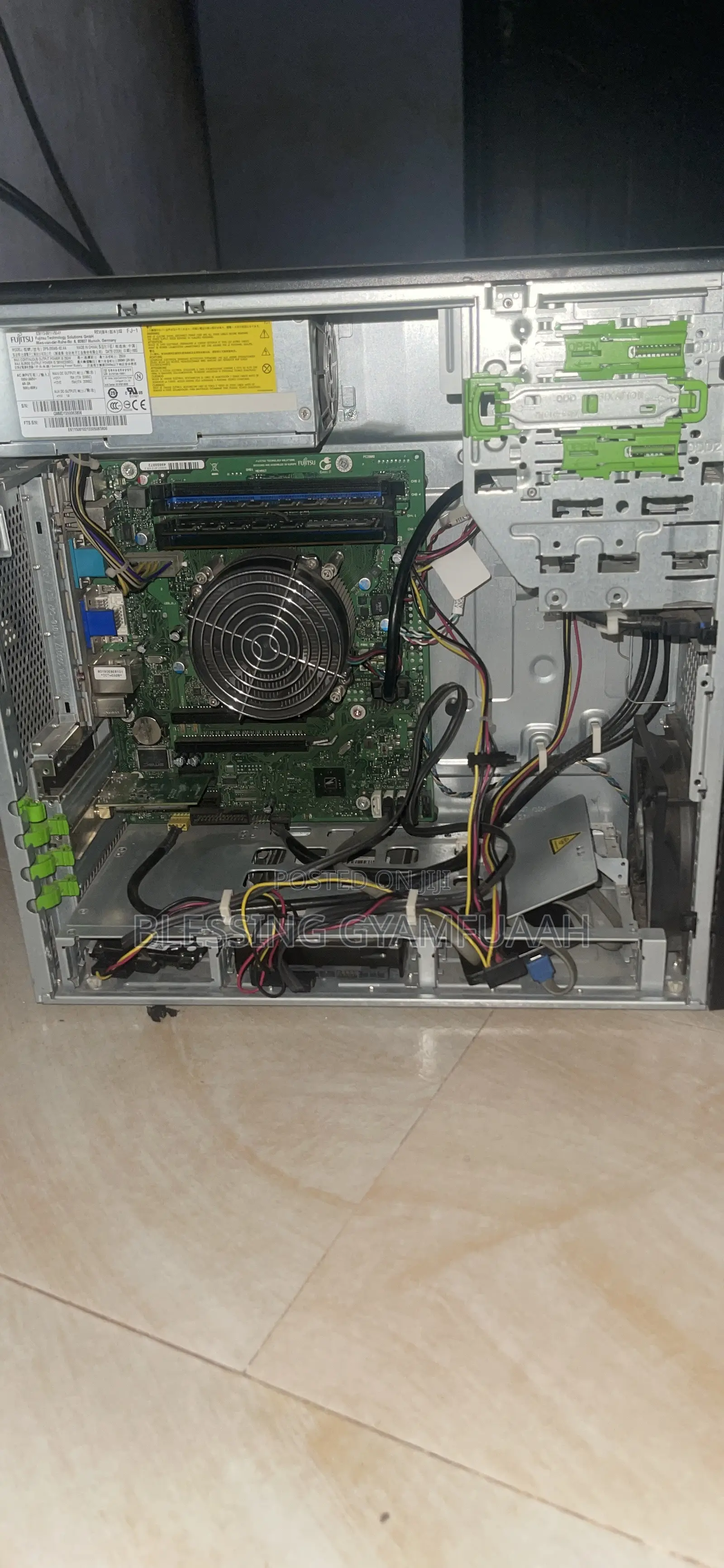 Desktop Computer Fujitsu Esprimo P720 E90+ 8GB Intel Core i5 HDD 500GB