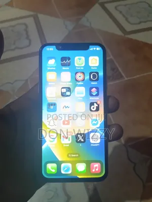 Apple iPhone X 256 GB White
