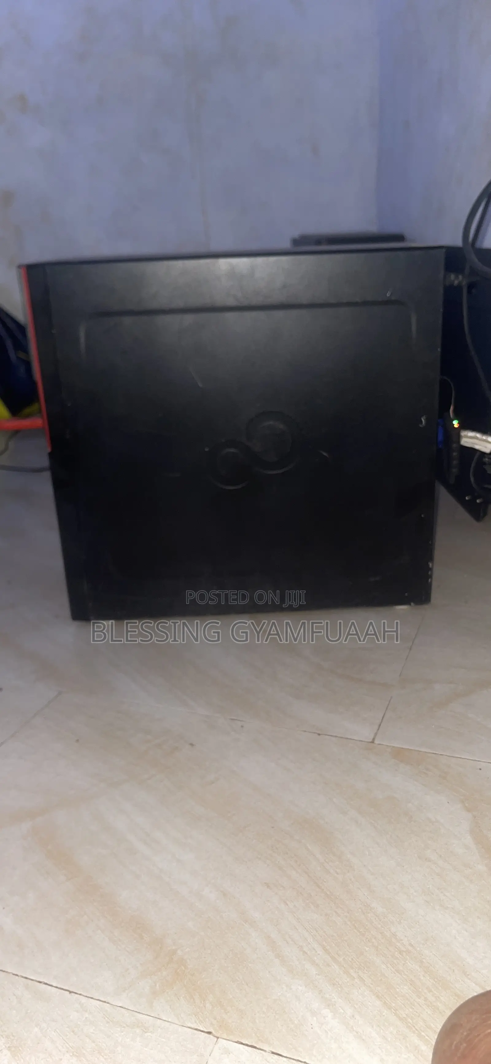 Desktop Computer Fujitsu Esprimo P720 E90+ 8GB Intel Core i5 HDD 500GB