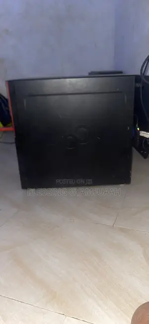 Desktop Computer Fujitsu Esprimo P720 E90+ 8GB Intel Core i5 HDD 500GB