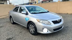 Toyota Corolla LE 4dr Sedan (1.8L 4cyl 4A) 2010 Silver
