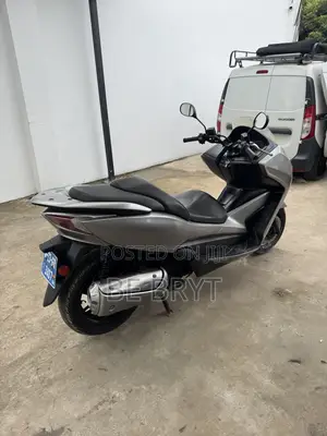 Honda Forza 2016 Gray