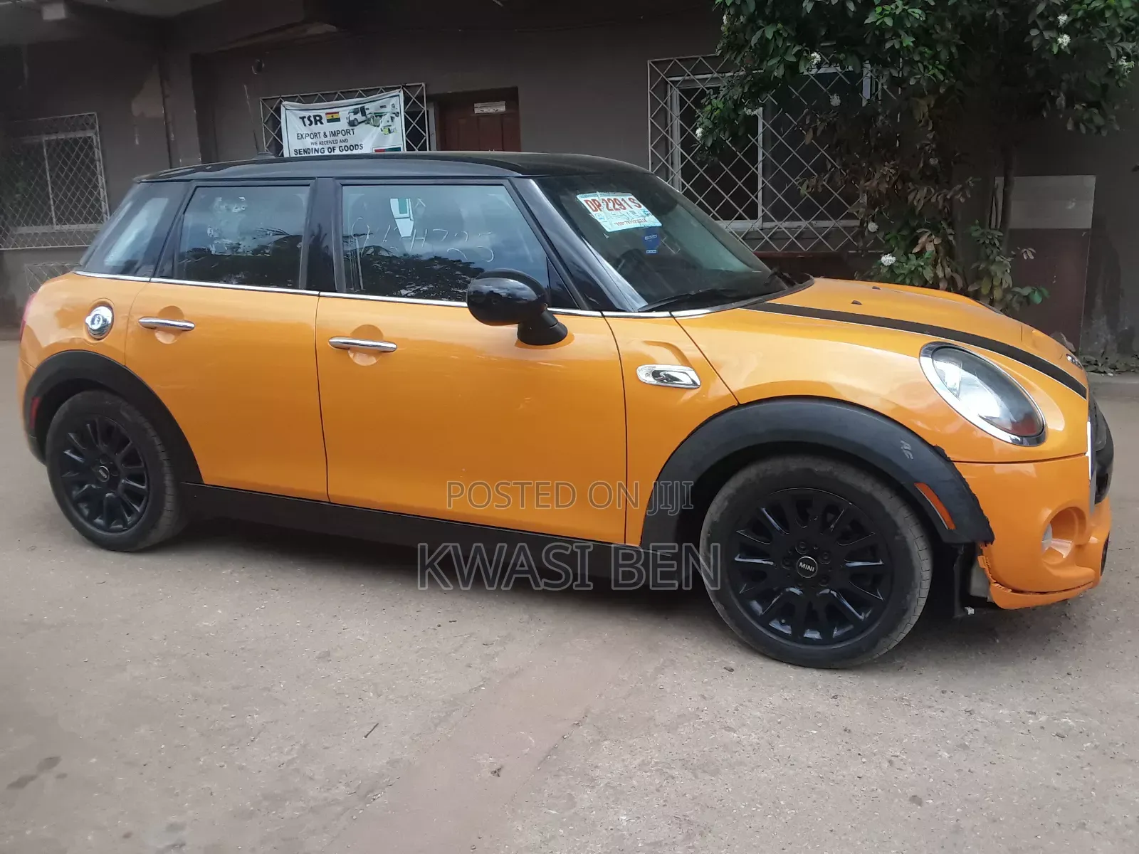 Mini Cooper 2011 Yellow