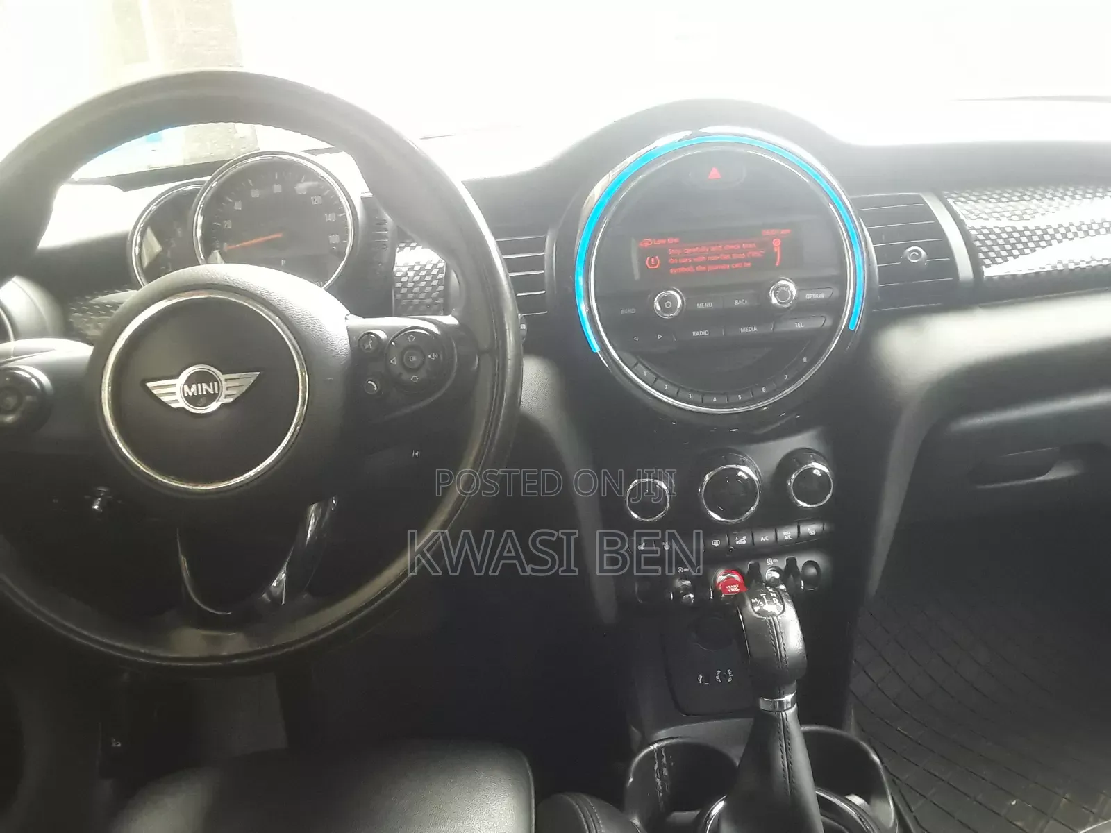Mini Cooper 2011 Yellow