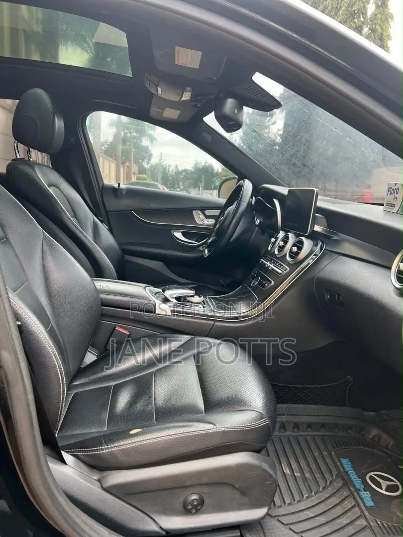 Mercedes-Benz C300 Sport 4Matic Sedan AWD (2.0L 4cyll 7A) 2016 Black
