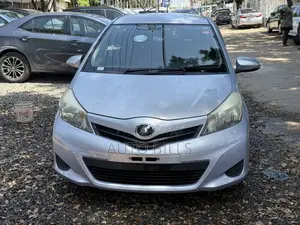 Toyota Vitz 1.5 FWD 5dr 2013 Silver