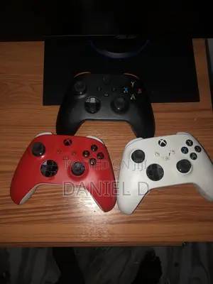 Xbox Series S|X Controllers