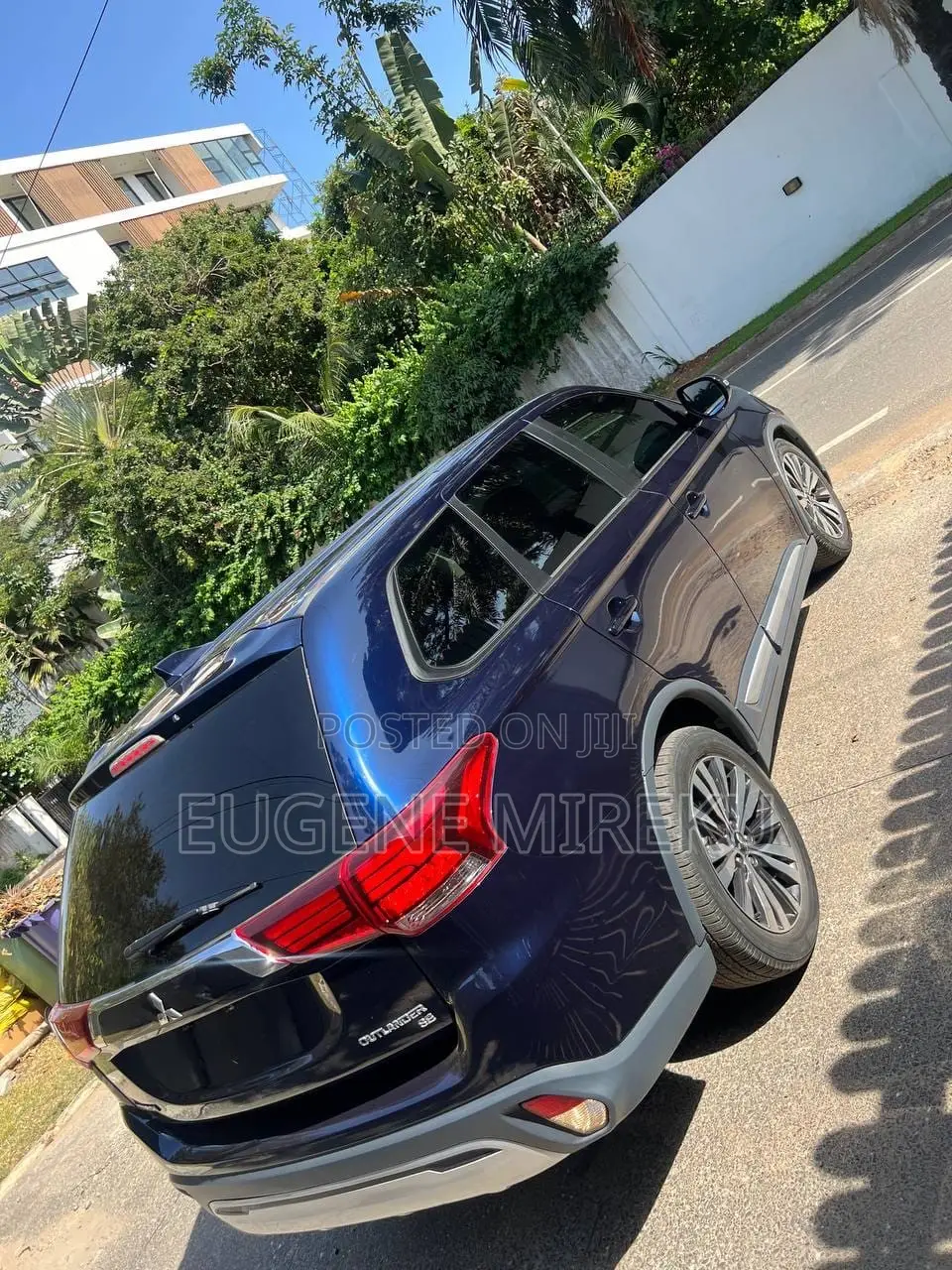 Mitsubishi Outlander 2018 Blue