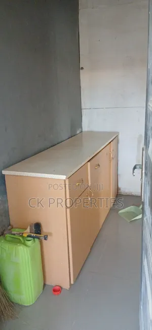 Mini Flat in Parakuo Estate for rent