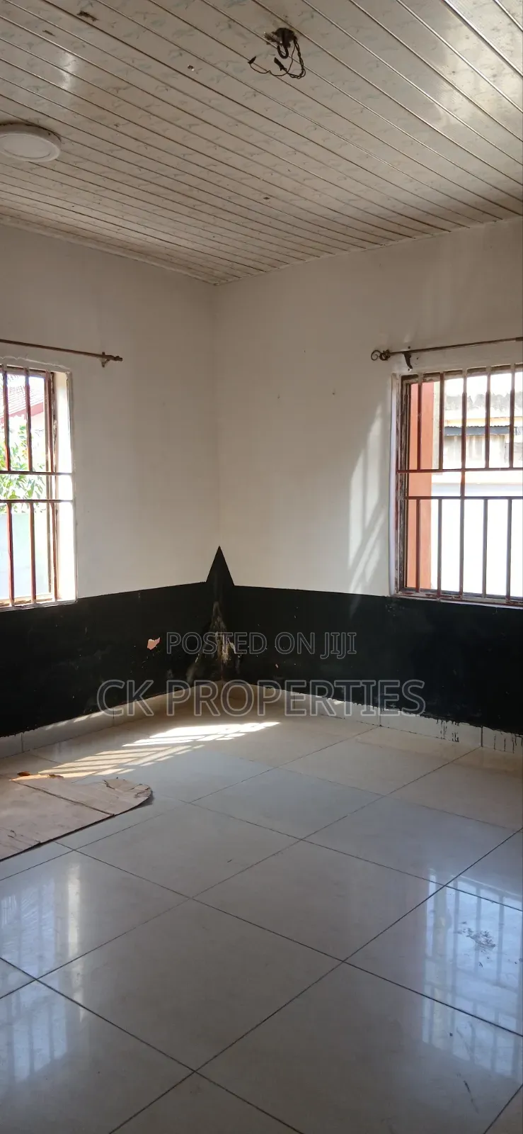 Mini Flat in Parakuo Estate for rent
