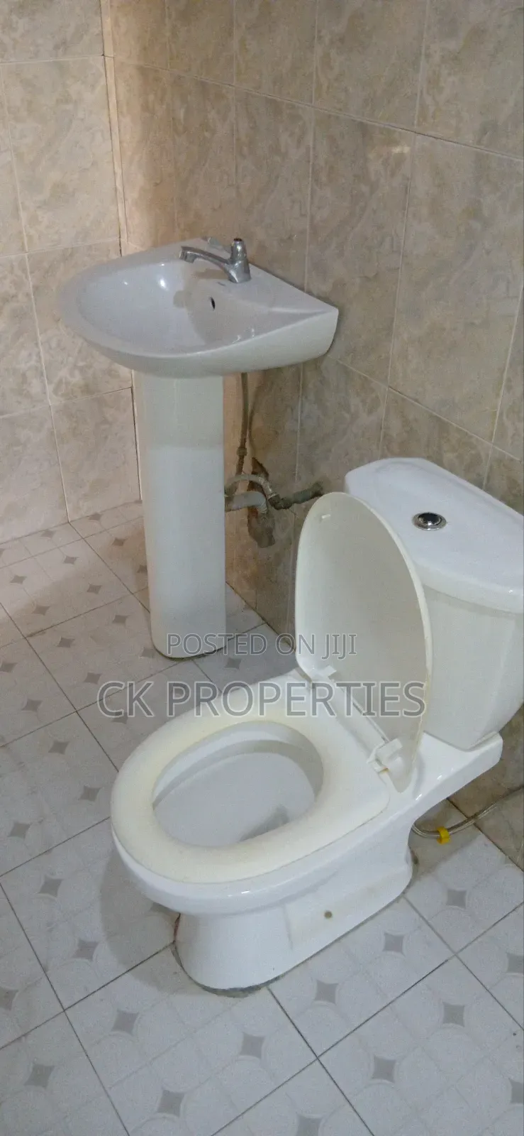 Mini Flat in Parakuo Estate for rent