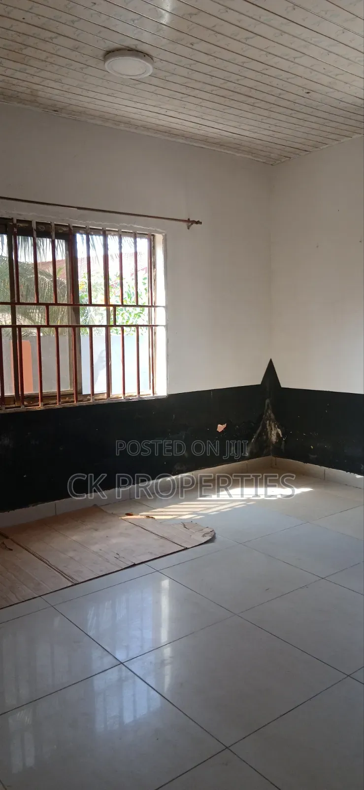 Mini Flat in Parakuo Estate for rent