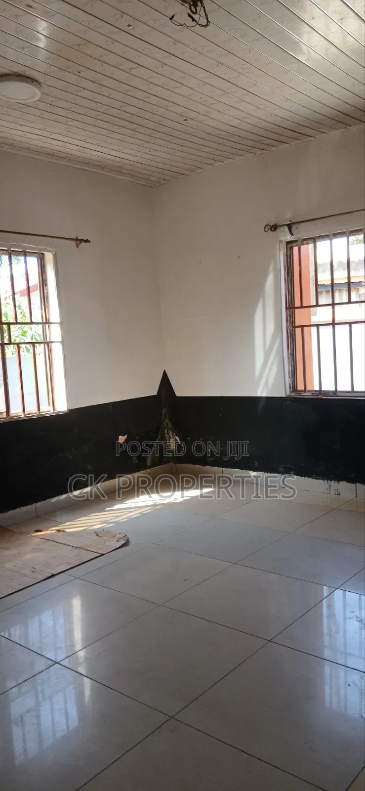 Mini Flat in Parakuo Estate for rent