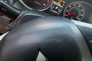 Mitsubishi Outlander 2016 Red