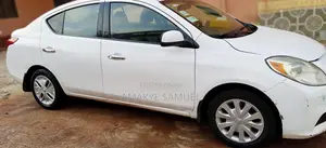 Nissan Versa 1.6 SV Sedan 2012 White
