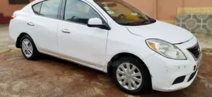 Nissan Versa 1.6 SV Sedan 2012 White