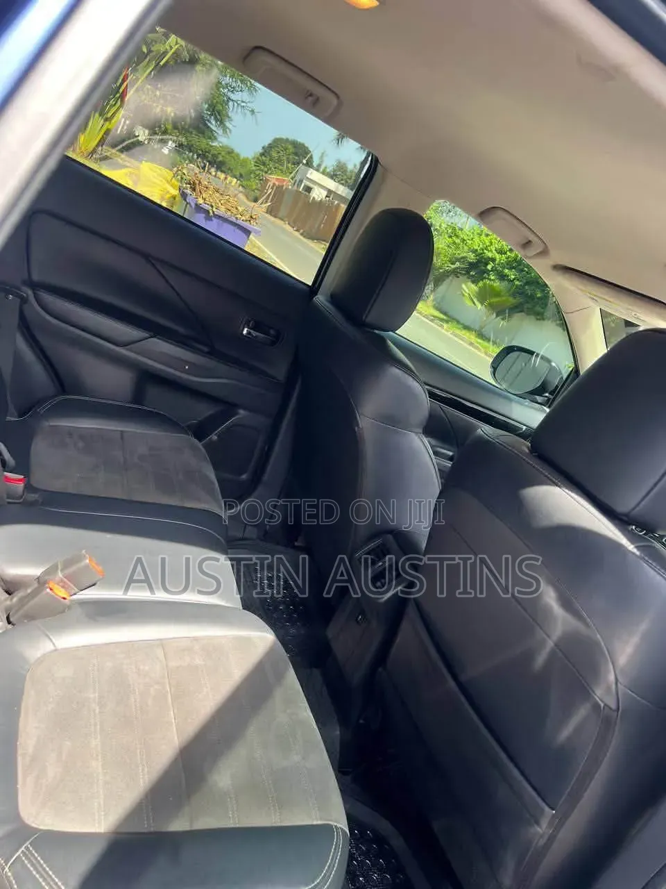 Mitsubishi Outlander 2018 Blue