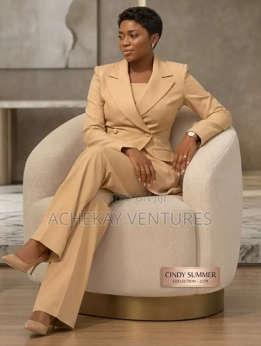 Luxury Ladies Suits Designed Jam Suits.