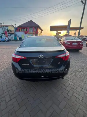 Toyota Corolla 2016 Black