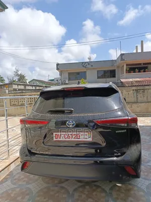 Toyota Highlander XLE 2022 Black