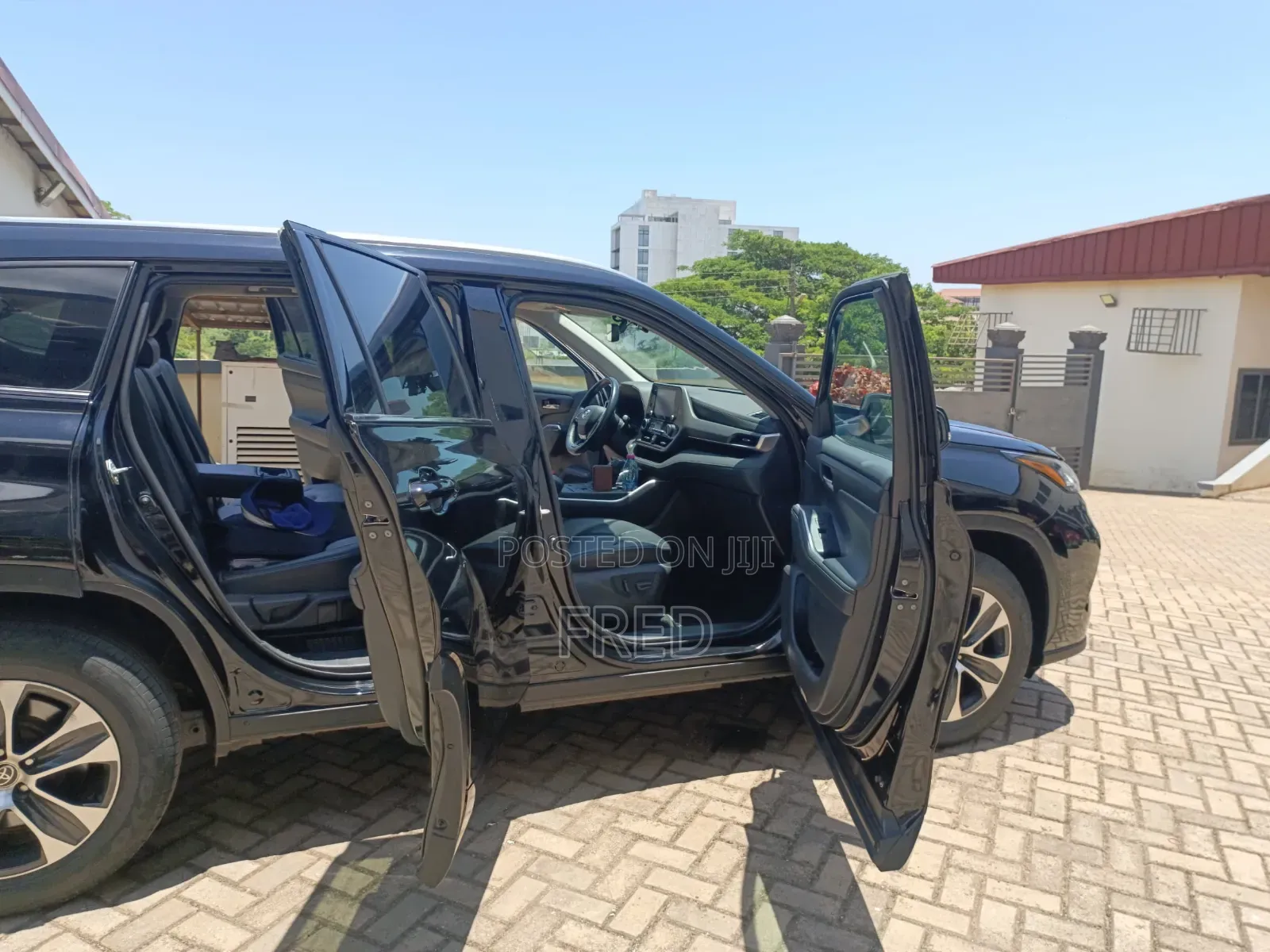 Toyota Highlander XLE 2022 Black