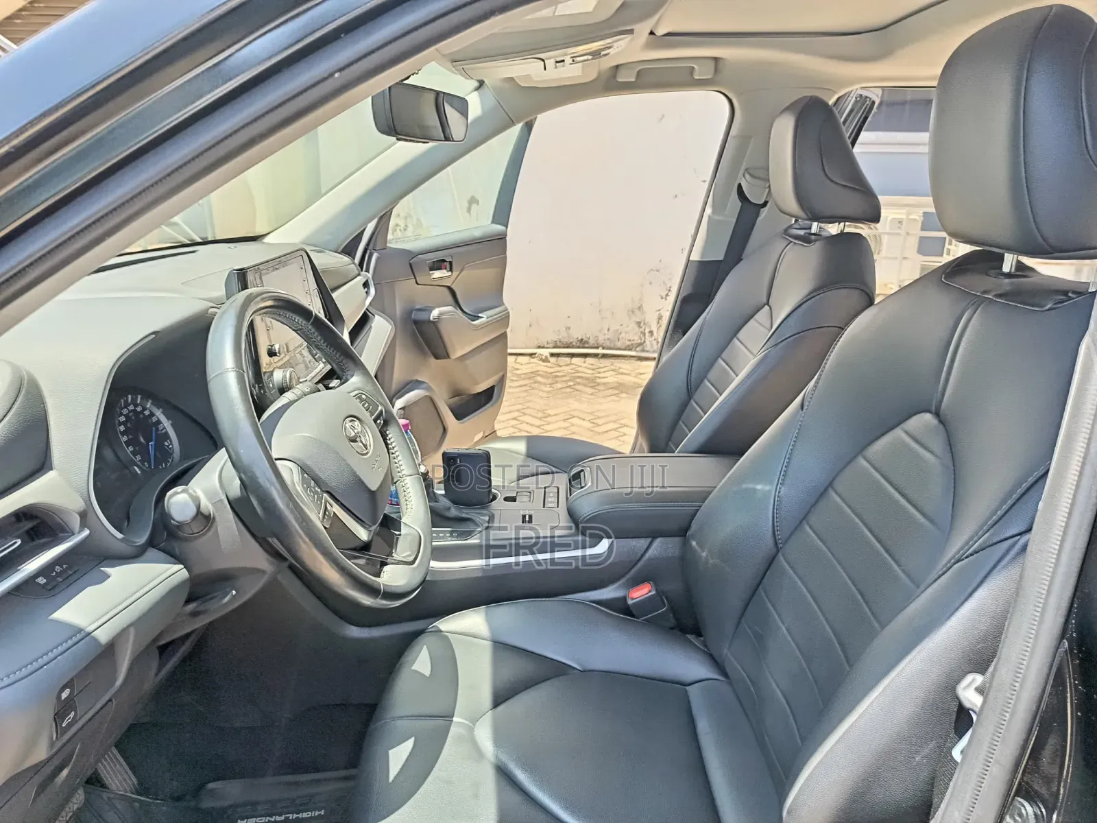 Toyota Highlander XLE 2022 Black