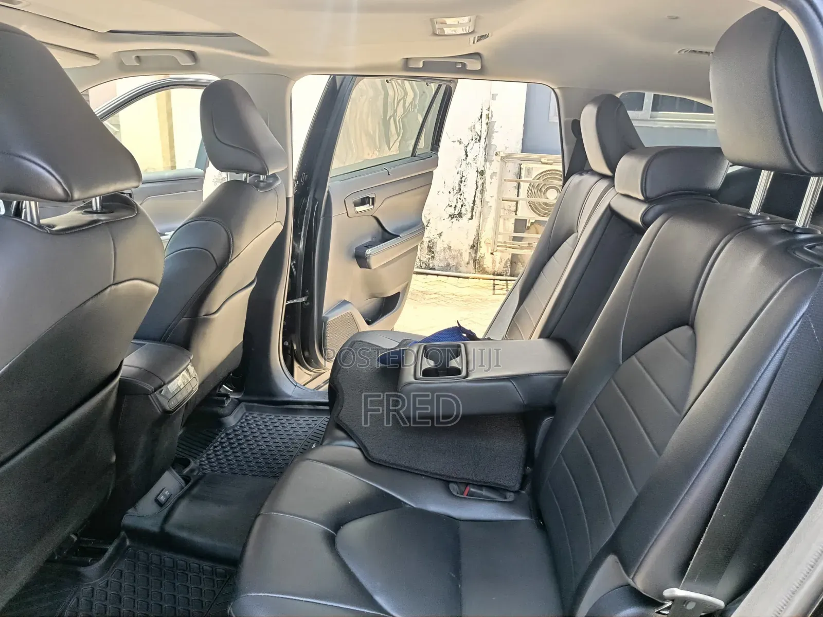 Toyota Highlander XLE 2022 Black