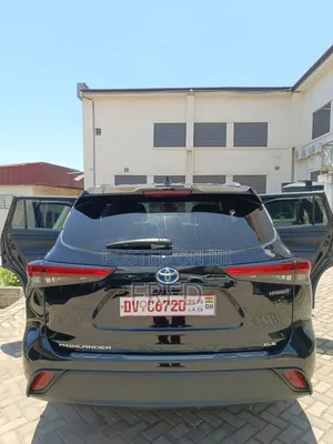 Toyota Highlander XLE 2022 Black