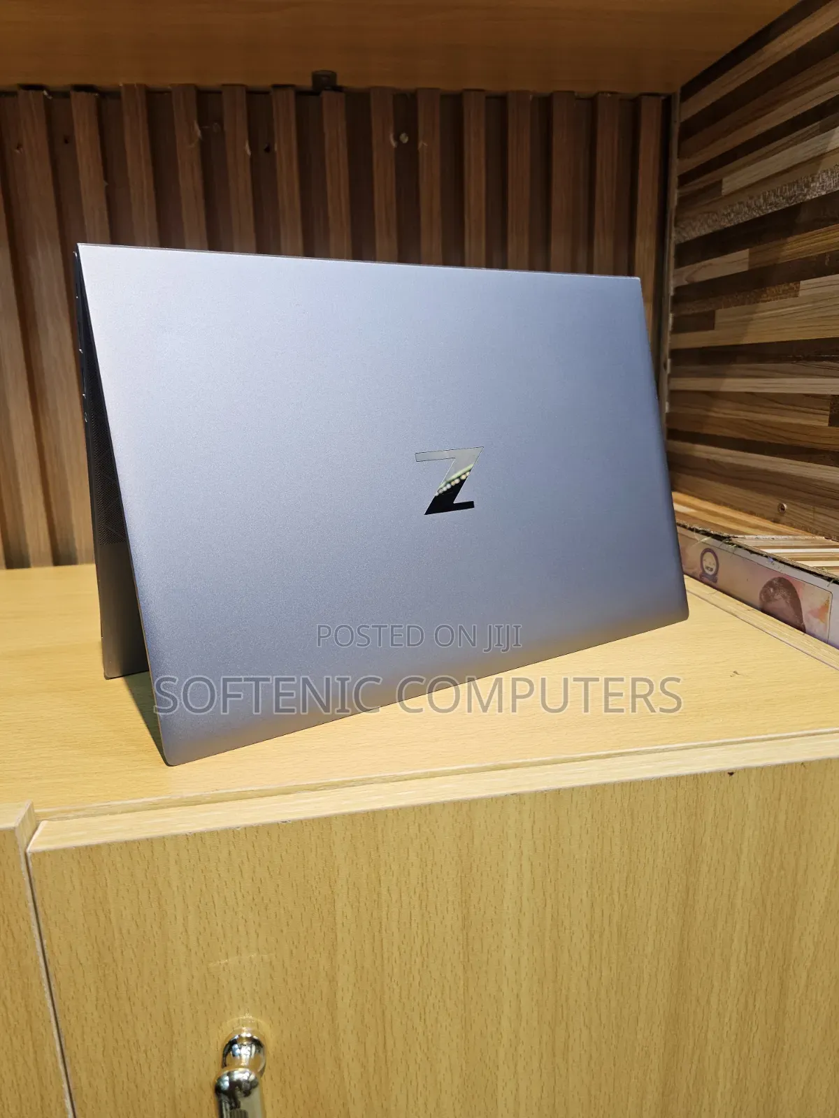 Laptop HP ZBook Firefly G9 16GB Intel Core i7 SSHD (Hybrid) 1T