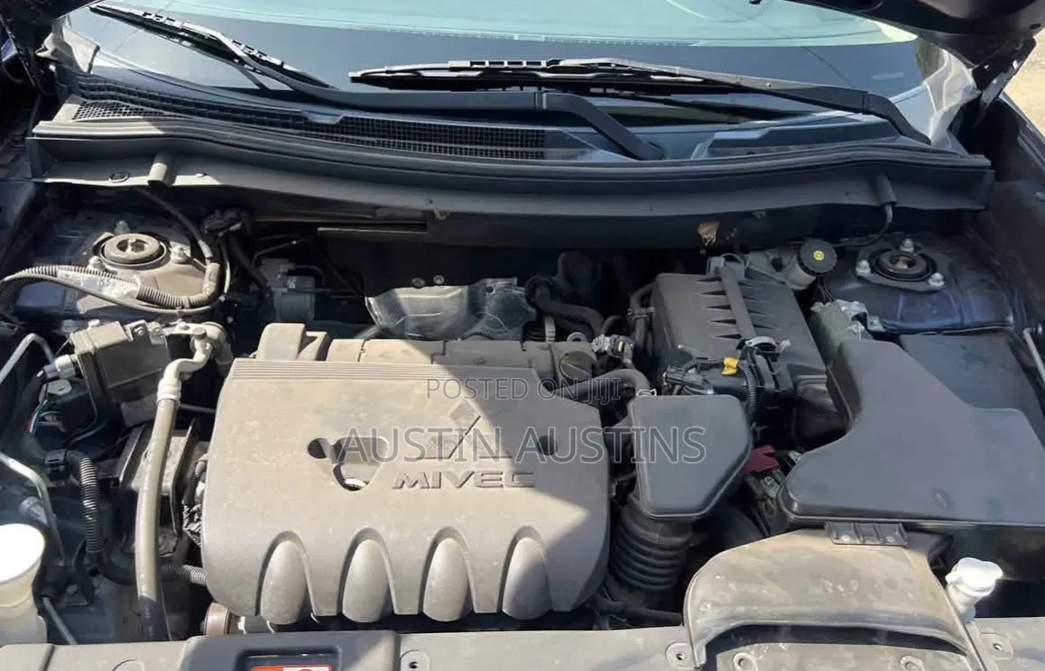 Mitsubishi Outlander 2018 Blue
