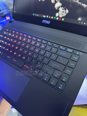 Laptop MSI GS66 Stealth 10UH 16GB Intel Core i7 SSD 1T