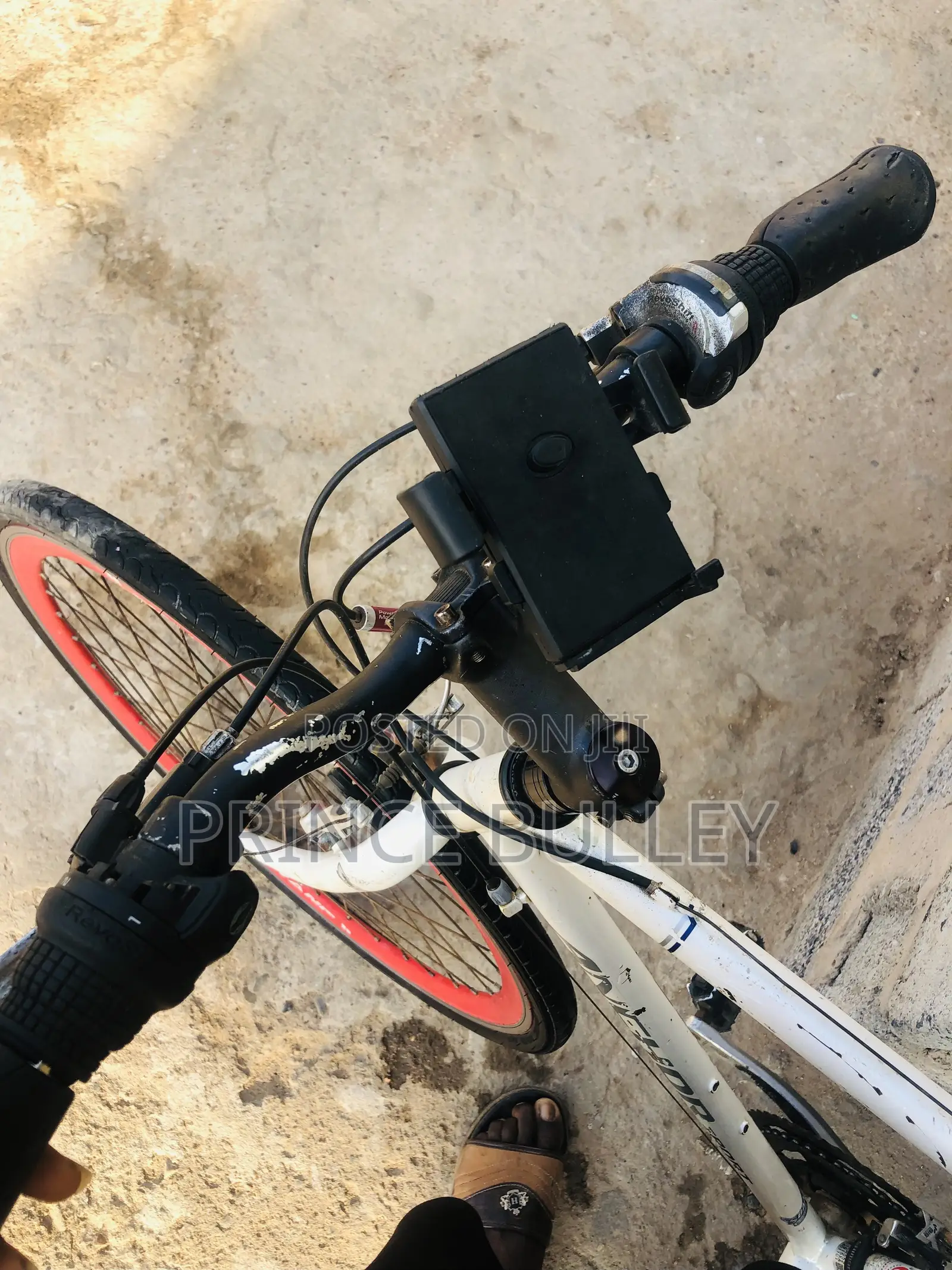 Racer Bike With Powerful Gears