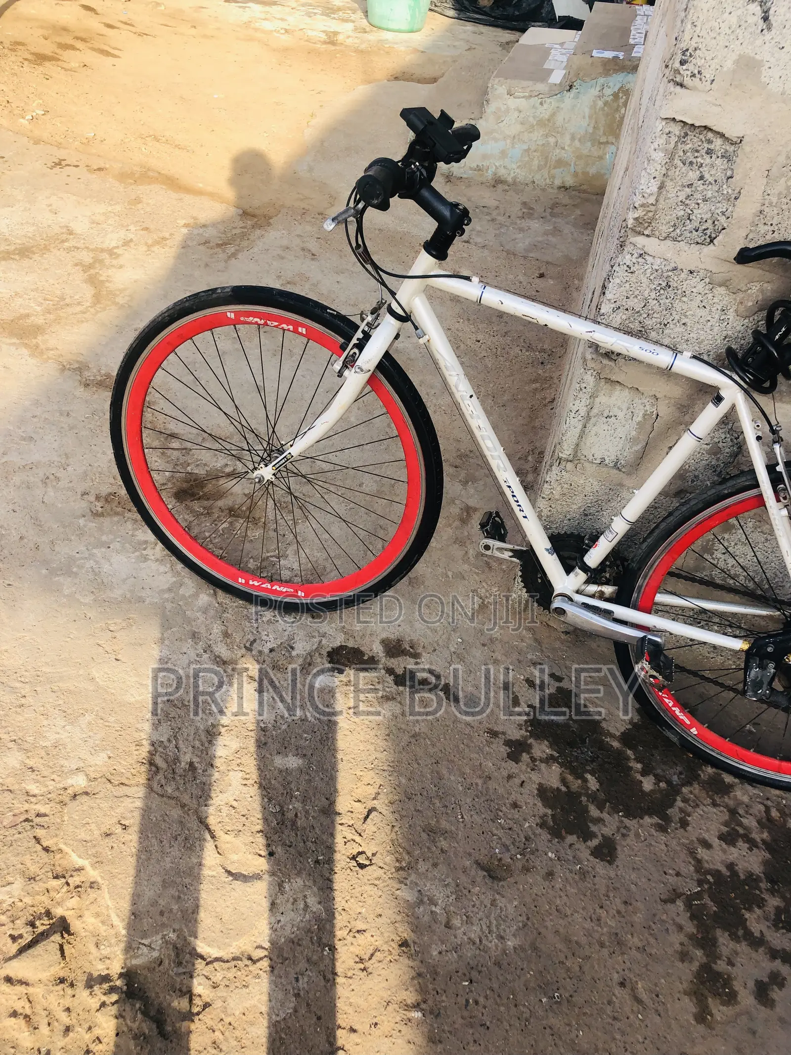 Racer Bike With Powerful Gears