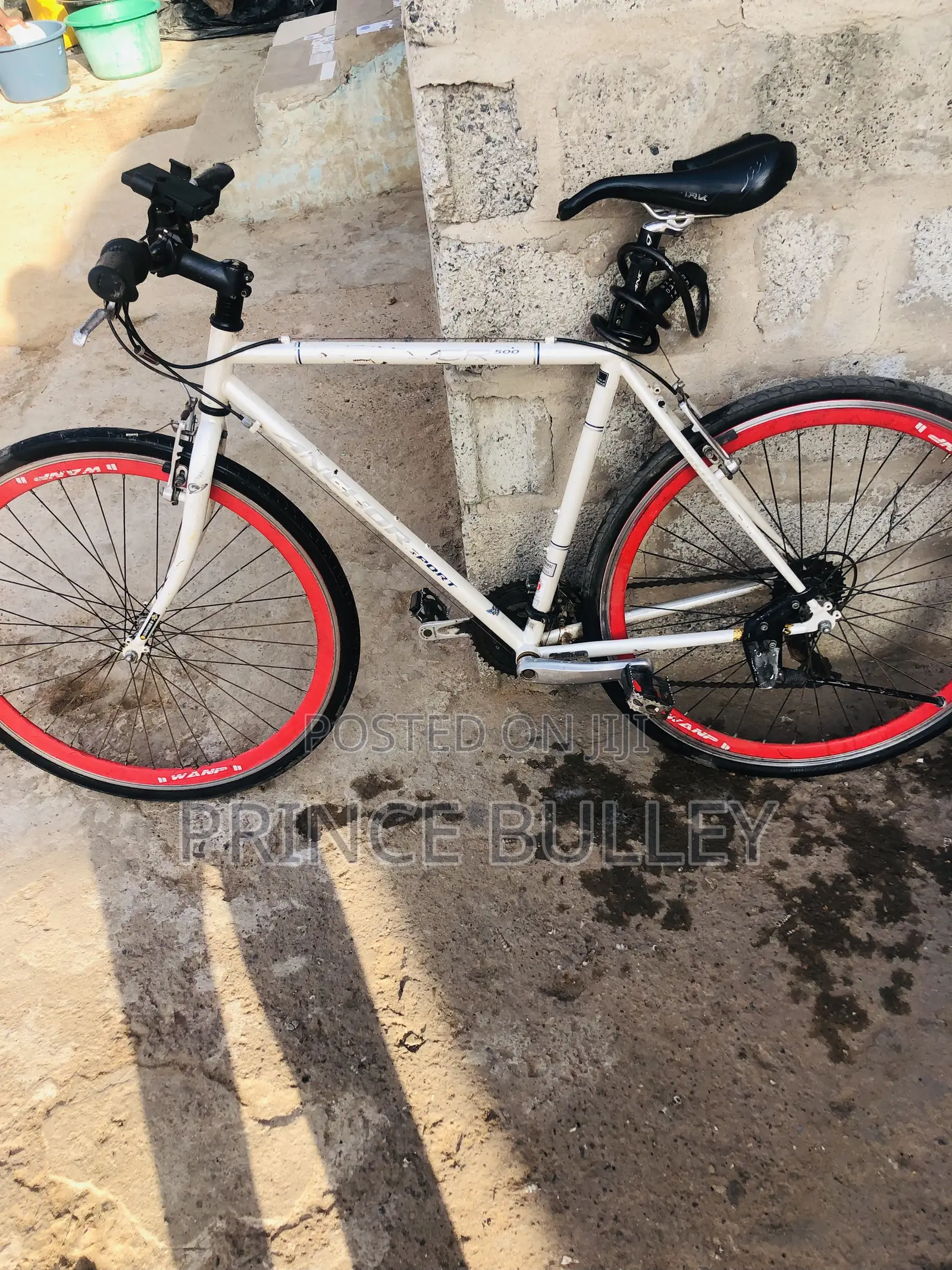 Racer Bike With Powerful Gears