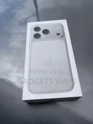 New Apple iPhone 17 Pro Max 1 TB Silver