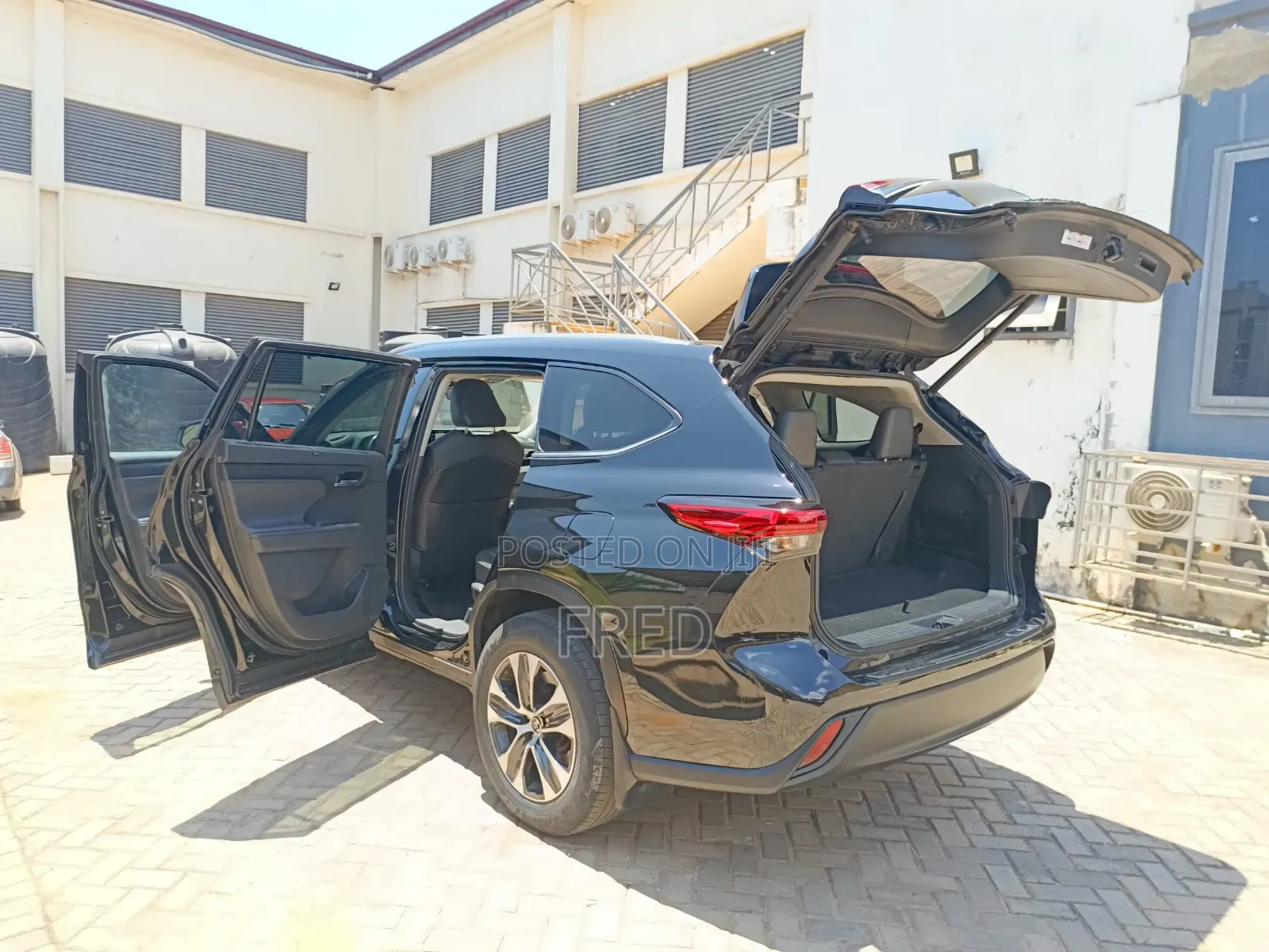 Toyota Highlander XLE 2022 Black