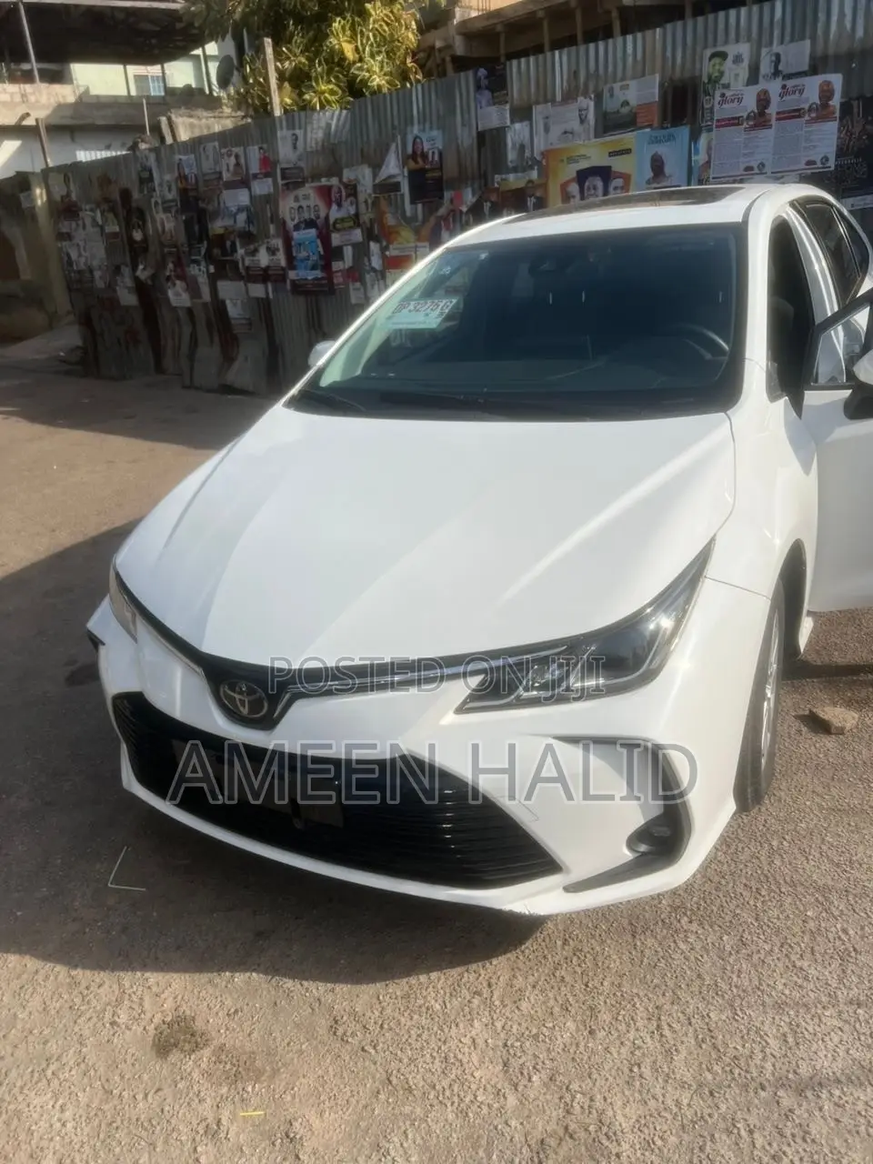 Toyota Corolla LE 2020 White