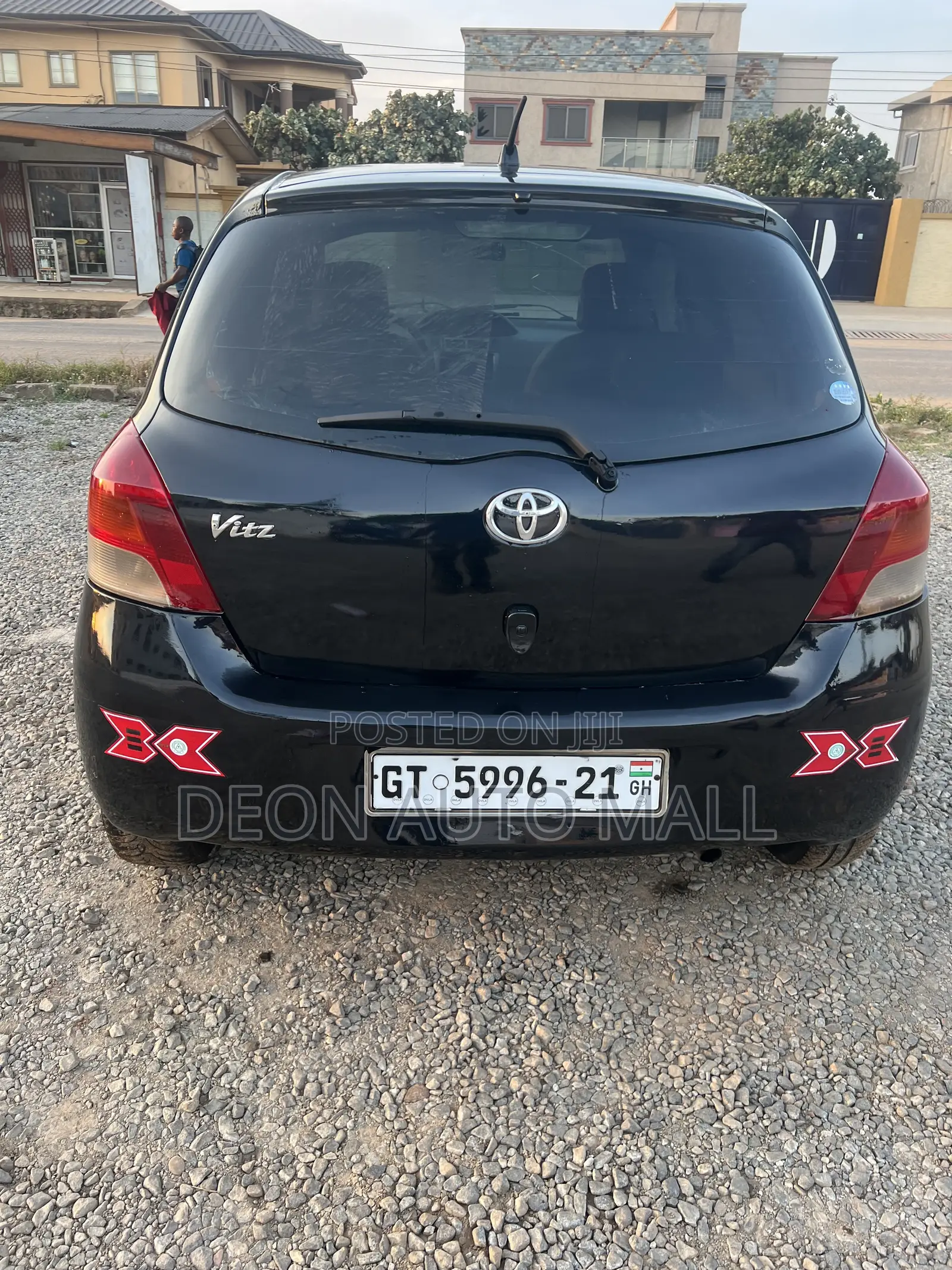 Toyota Vitz 1.0 FWD 5dr 2010 Black