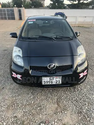 Toyota Vitz 1.0 FWD 5dr 2010 Black
