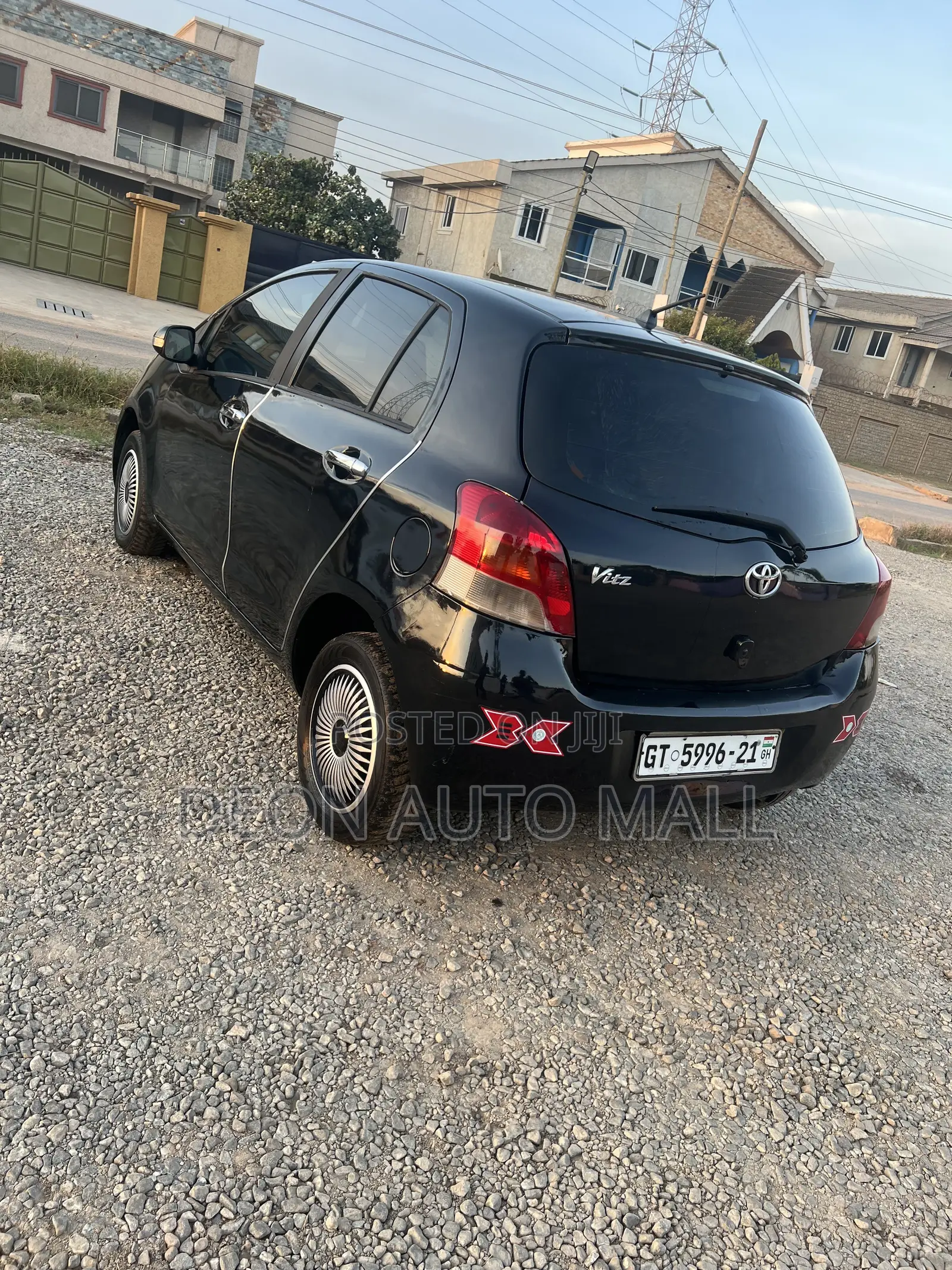 Toyota Vitz 1.0 FWD 5dr 2010 Black