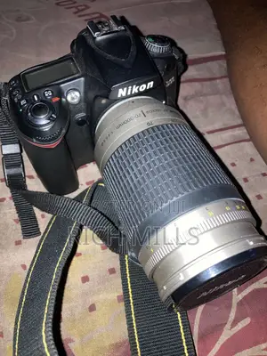 Nikon D90 Camera