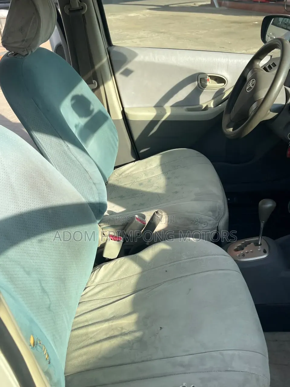 Toyota Vitz 2010