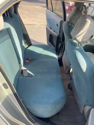 Toyota Vitz 2010