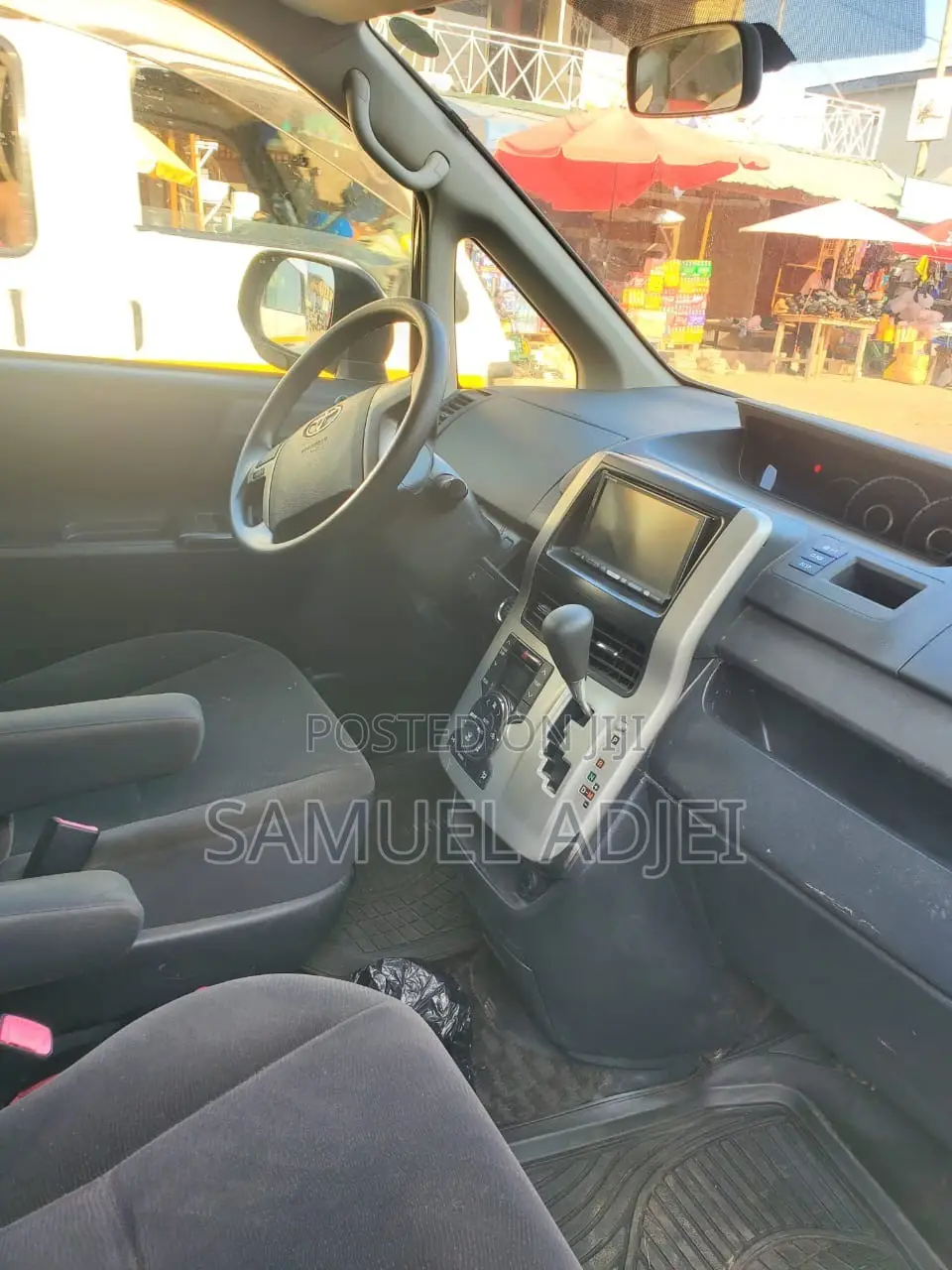 Toyota Voxy 2013 Black