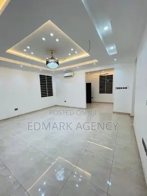 4bdrm House in Oyerifa, Accra Metropolitan for sale