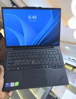 Laptop Lenovo ThinkPad T14s G4 16GB SSD 256GB