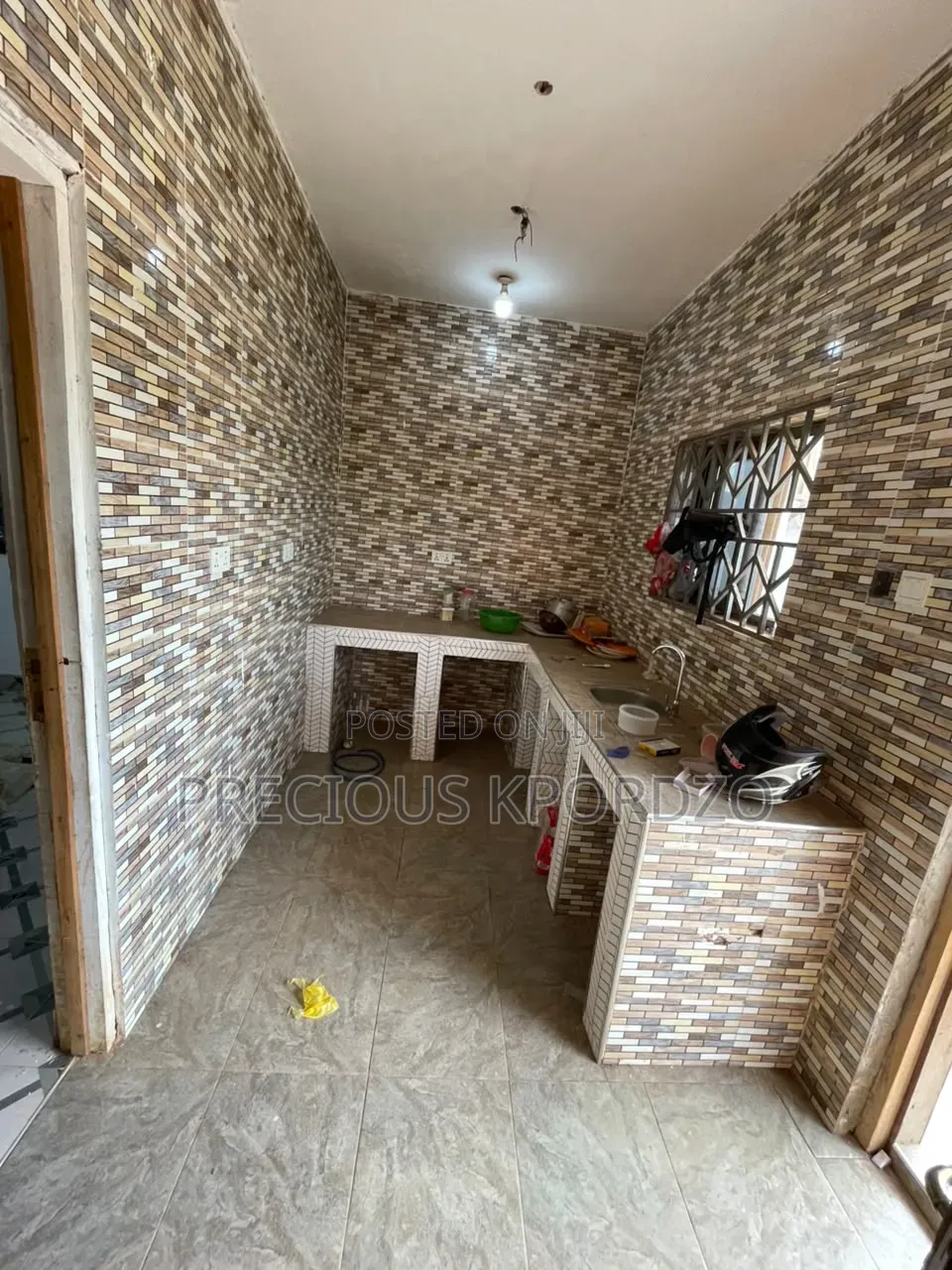 1bdrm Room & Parlour in New Legon Adenta for rent